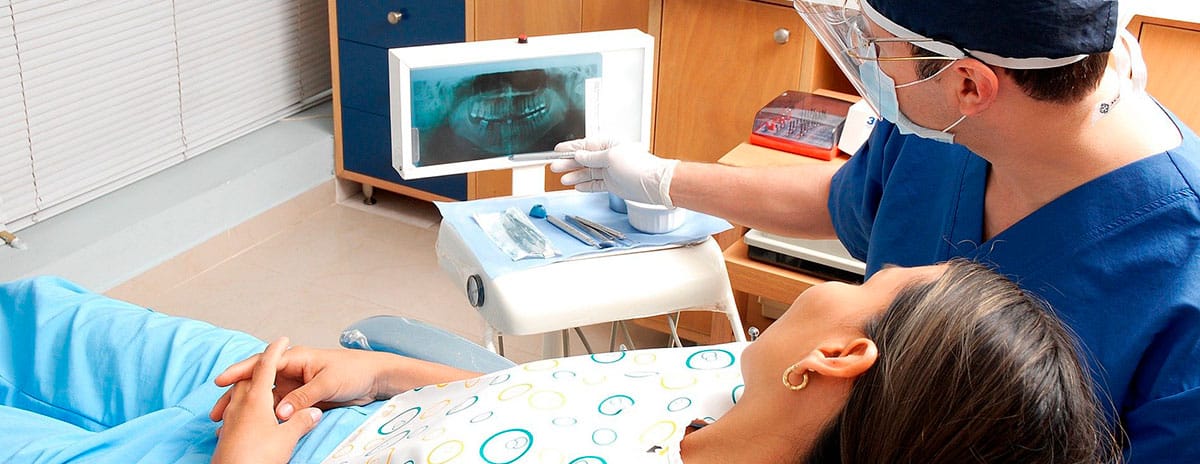 ¿Cómo encontrar al mejor endodoncista de Barcelona? - Clínica Dental Els 15